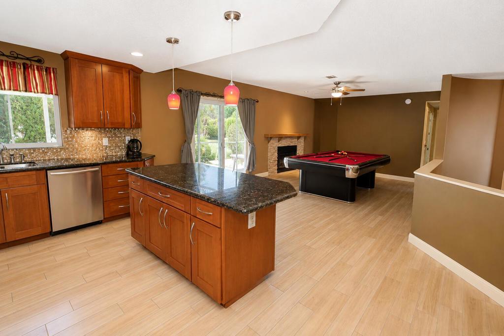 9551 Capiland Road Property Photo 6