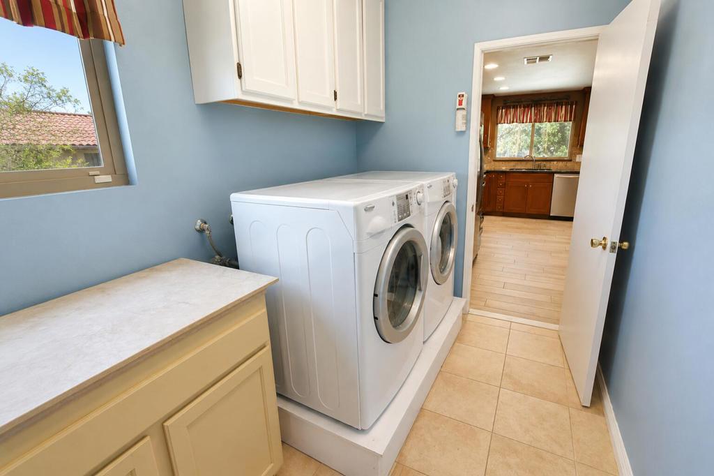 9551 Capiland Road Property Photo 7