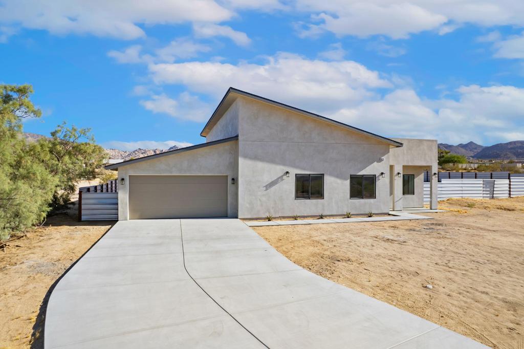 69225 Cottonwood Drive Property Photo 3