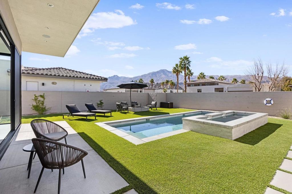 57880 Salida Del Sol Property Photo 1