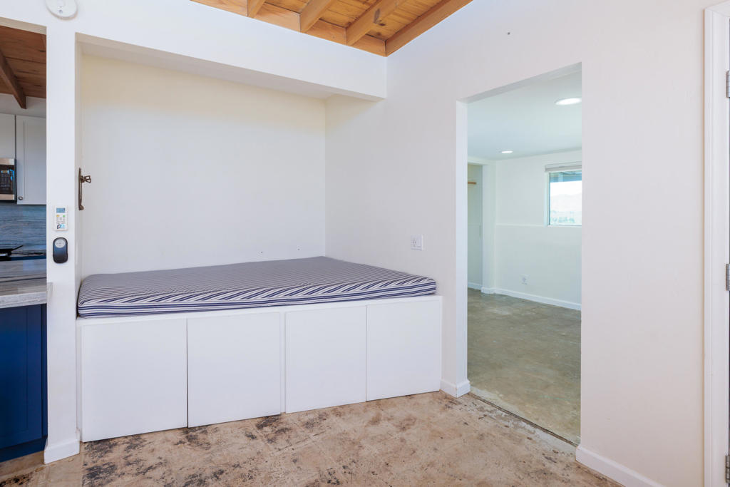 10860 Juniper Avenue Property Photo 12