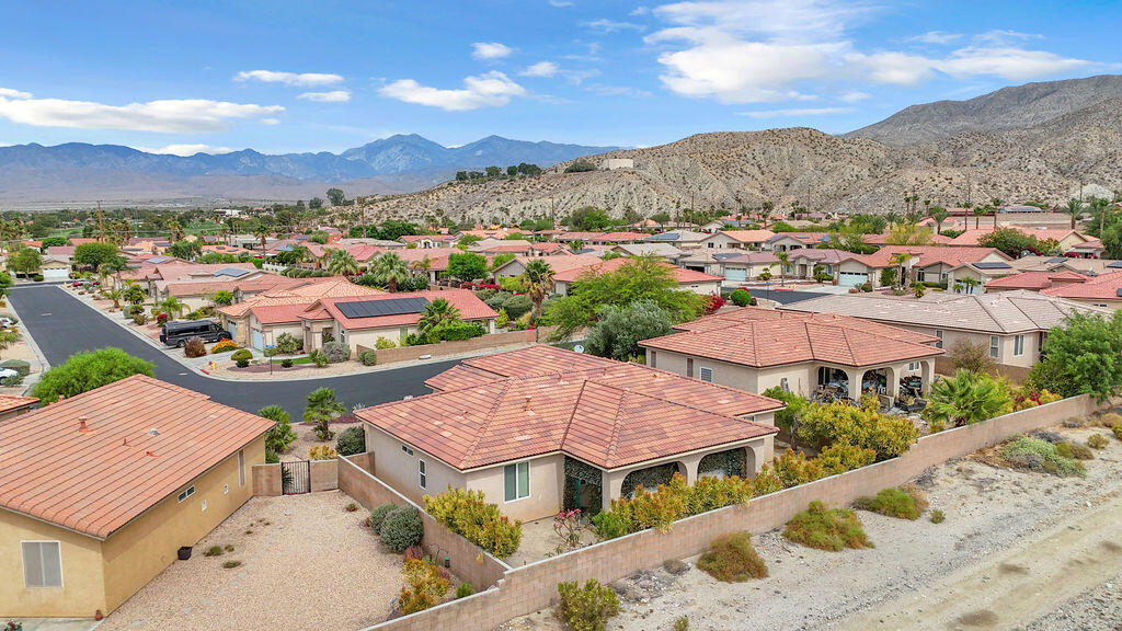 65166 Cliff Circle Property Photo 7