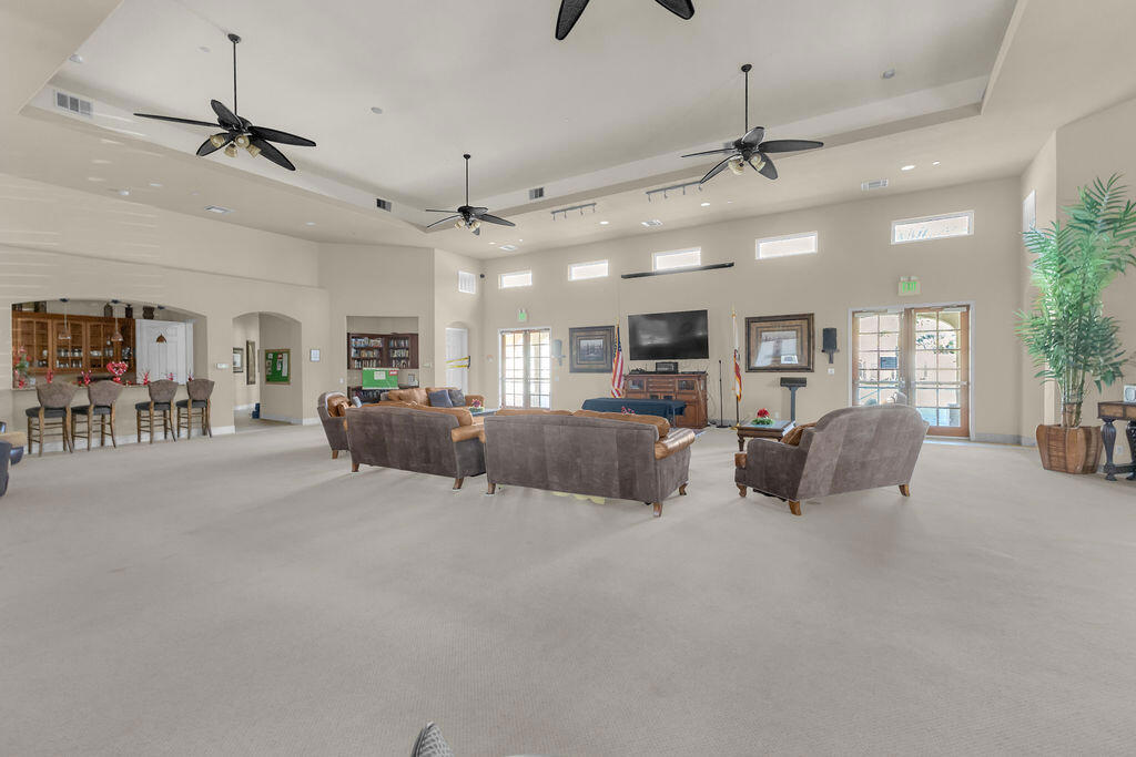 65166 Cliff Circle Property Photo 8