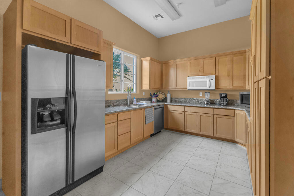 65166 Cliff Circle Property Photo 11