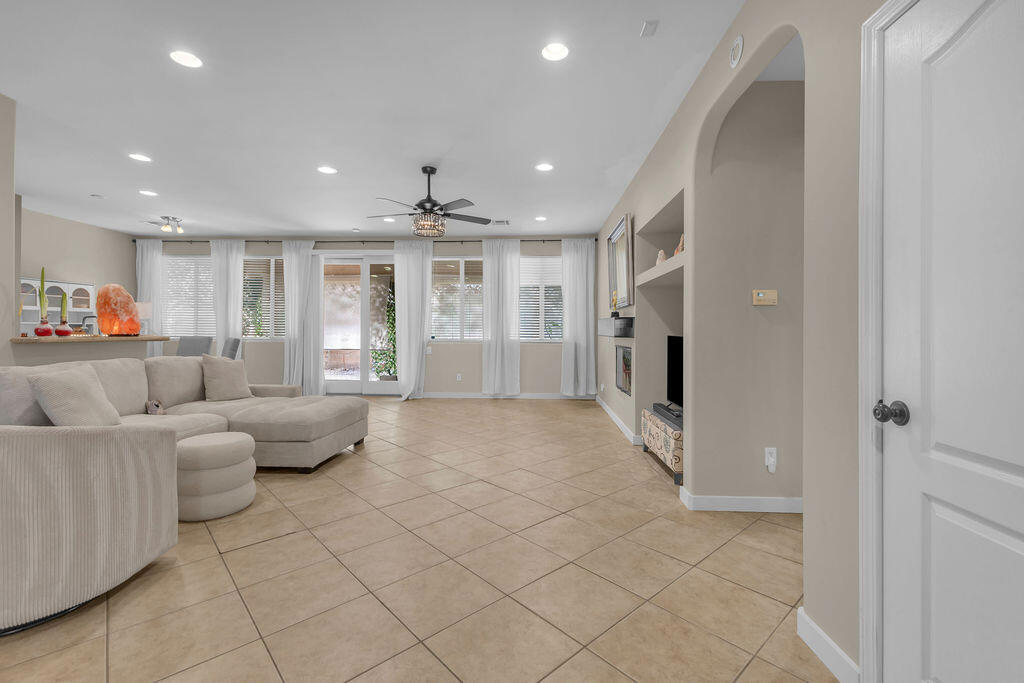 65166 Cliff Circle Property Photo 12