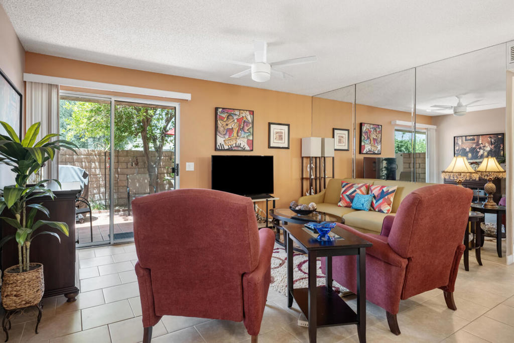 1190 Sunflower Lane Property Photo 4