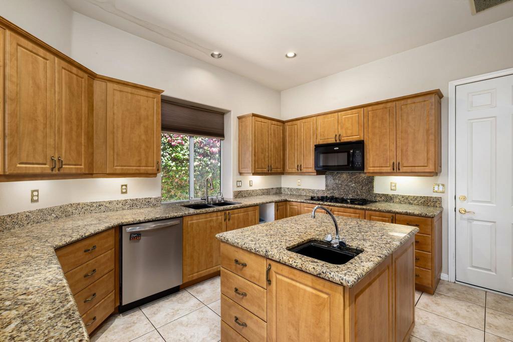 31 Sherwood Road Property Photo 14