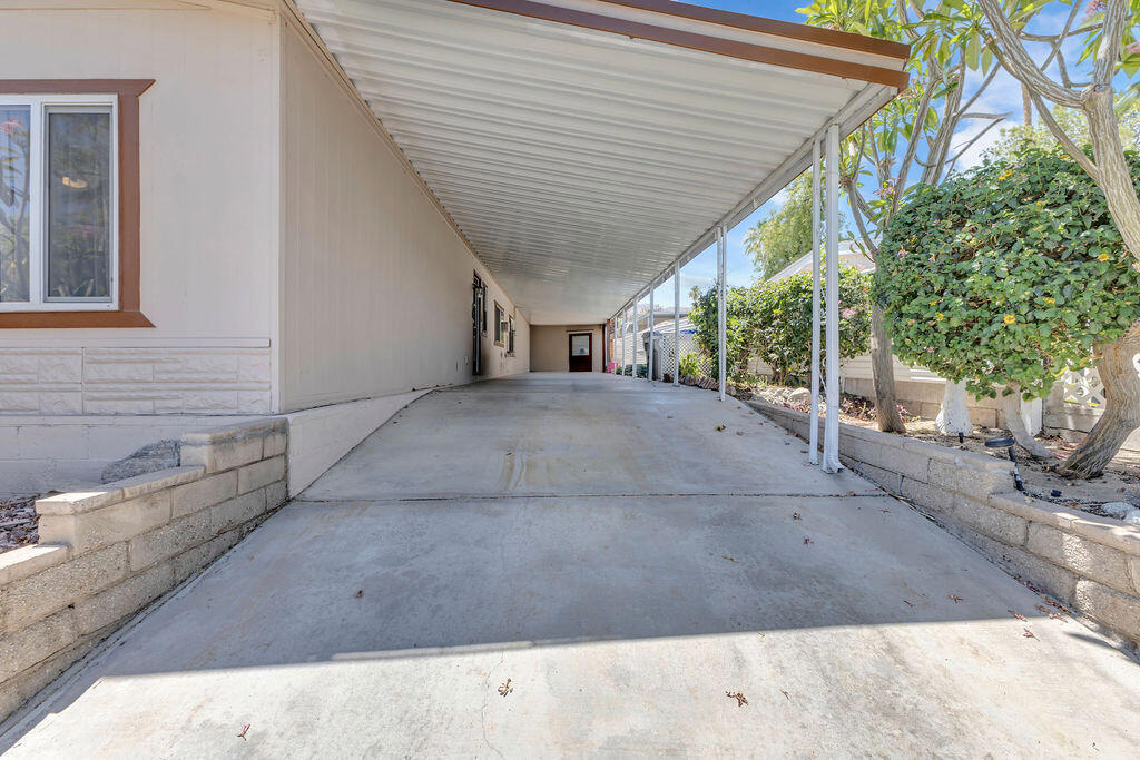 5 Prickly Pear Lane Property Photo 3