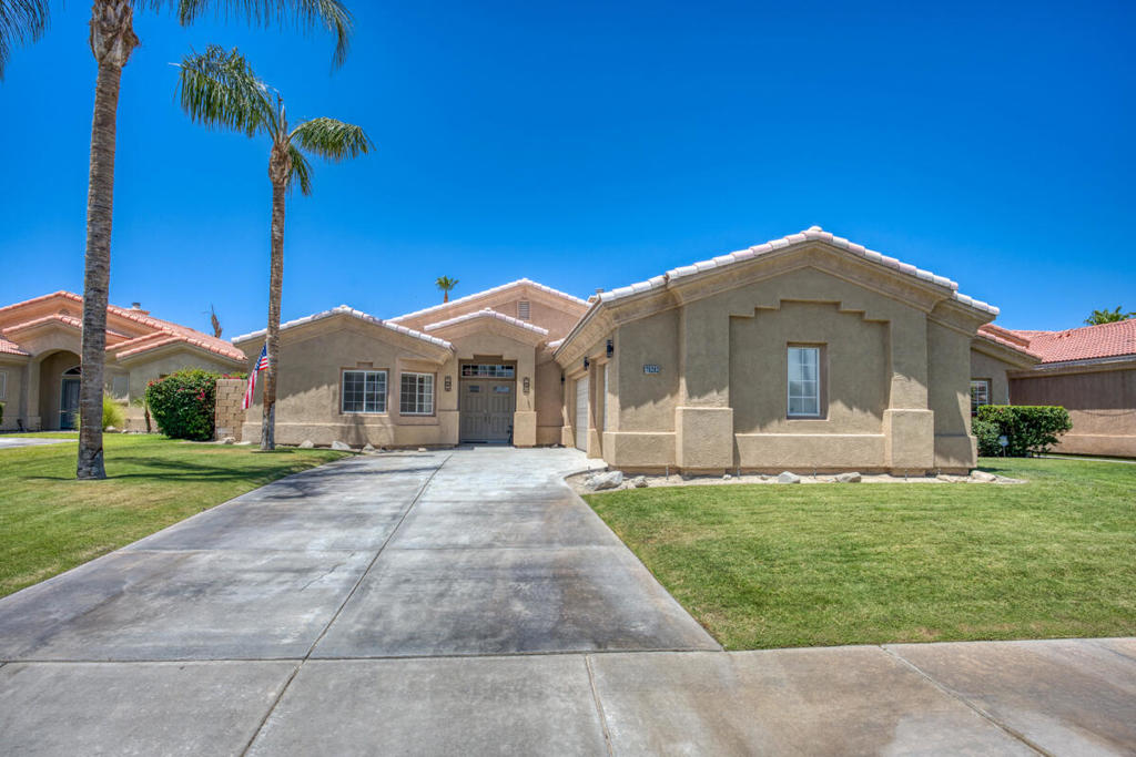 78282 Calico Glen Drive Property Photo 1