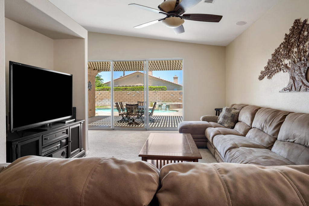 78282 Calico Glen Drive Property Photo 9