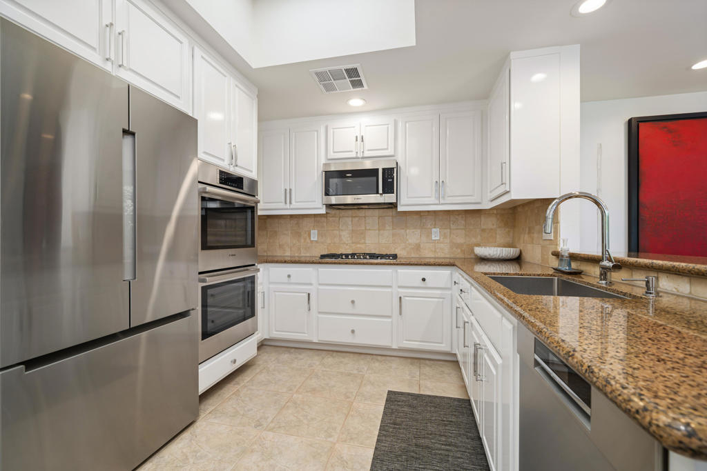 7 Dartmouth Drive Property Photo 9