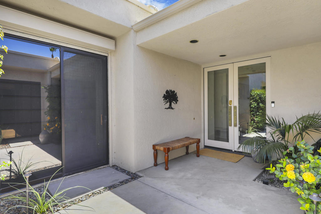 829 Inverness Property Photo 4