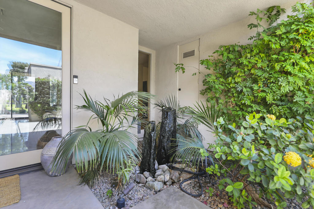 829 Inverness Property Photo 5