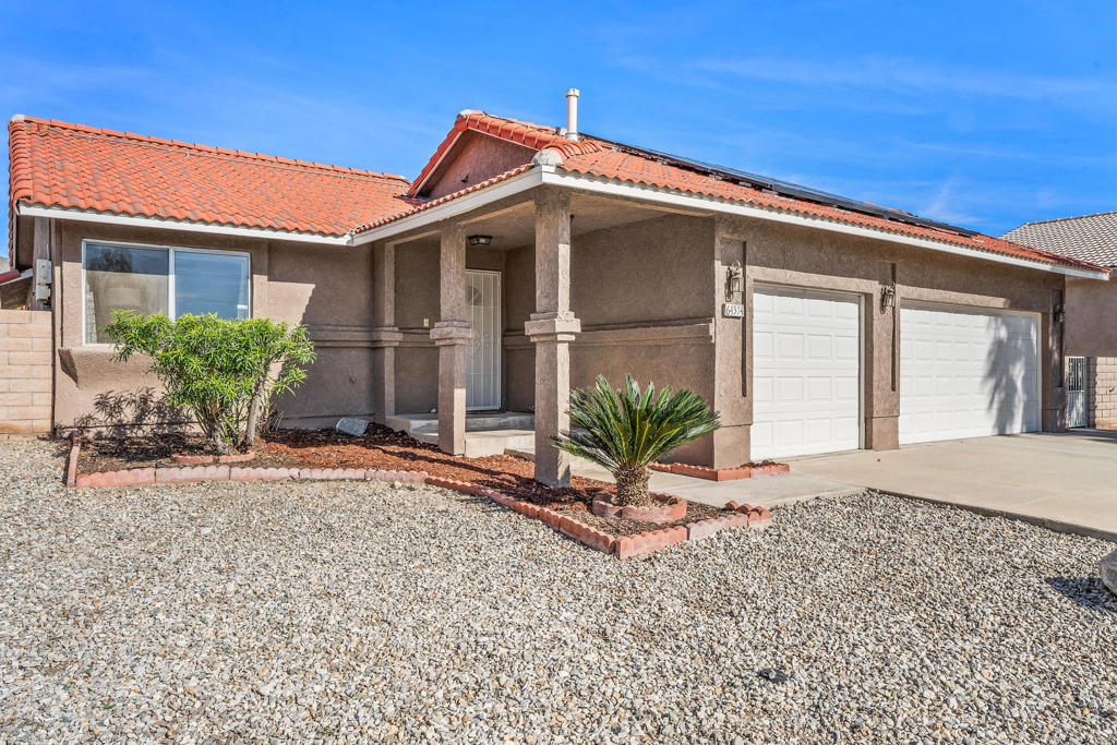 64574 Brae Burn Avenue Property Photo 4