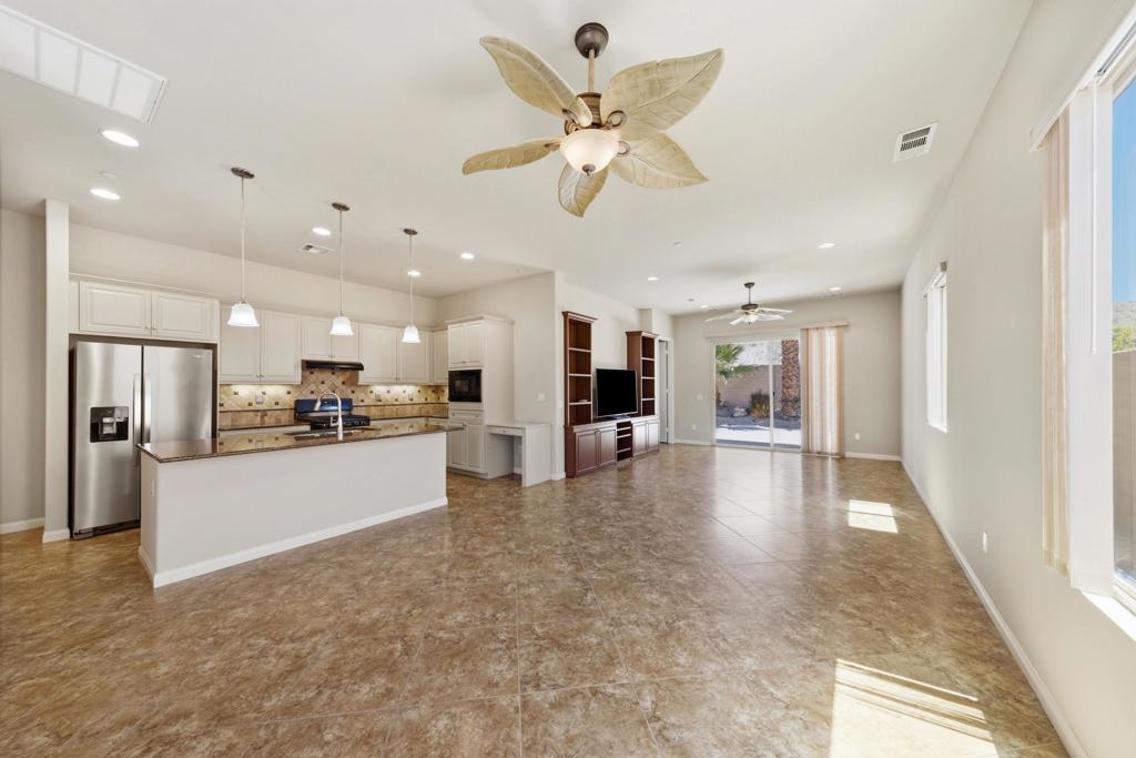 81526 Avenida Viesca Property Photo 4