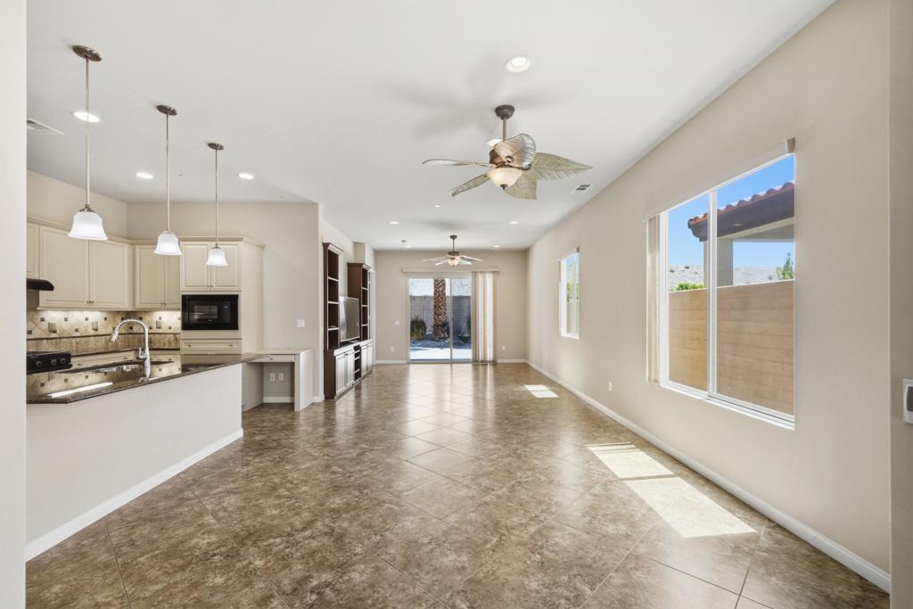 81526 Avenida Viesca Property Photo 10