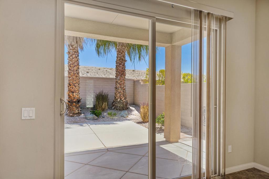 81526 Avenida Viesca Property Photo 11