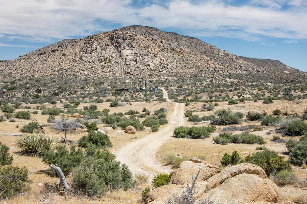 53102 Geronimo Trail Property Photo 1