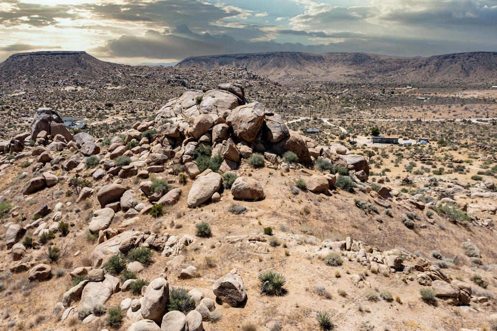 53102 Geronimo Trail Property Photo 2