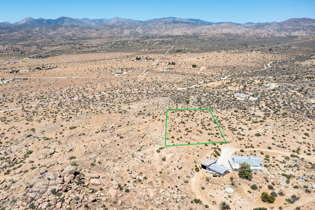 53102 Geronimo Trail Property Photo 4
