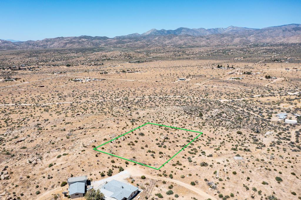 53102 Geronimo Trail Property Photo 6