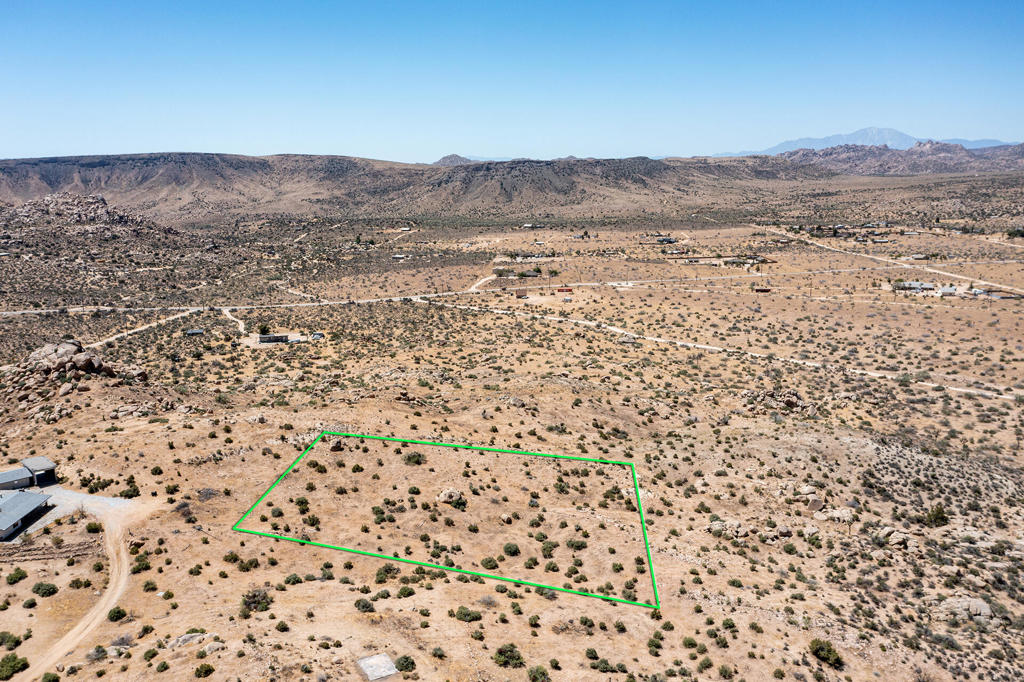 53102 Geronimo Trail Property Photo 8