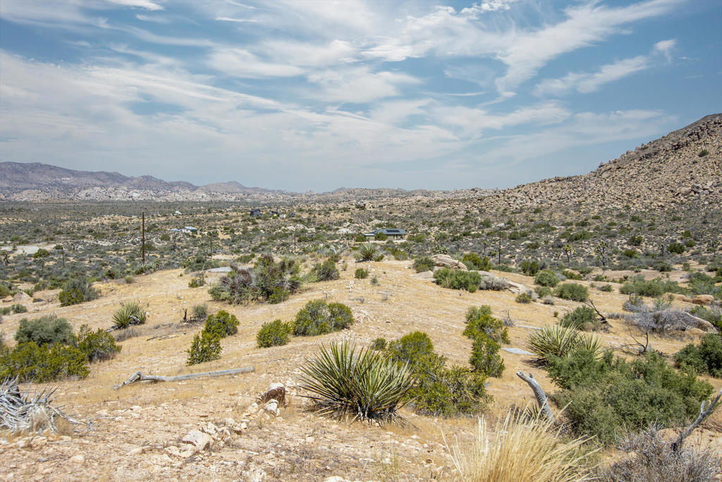 53102 Geronimo Trail Property Photo 9