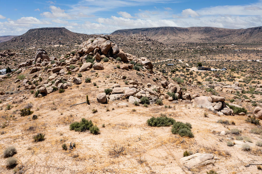 53102 Geronimo Trail Property Photo 11