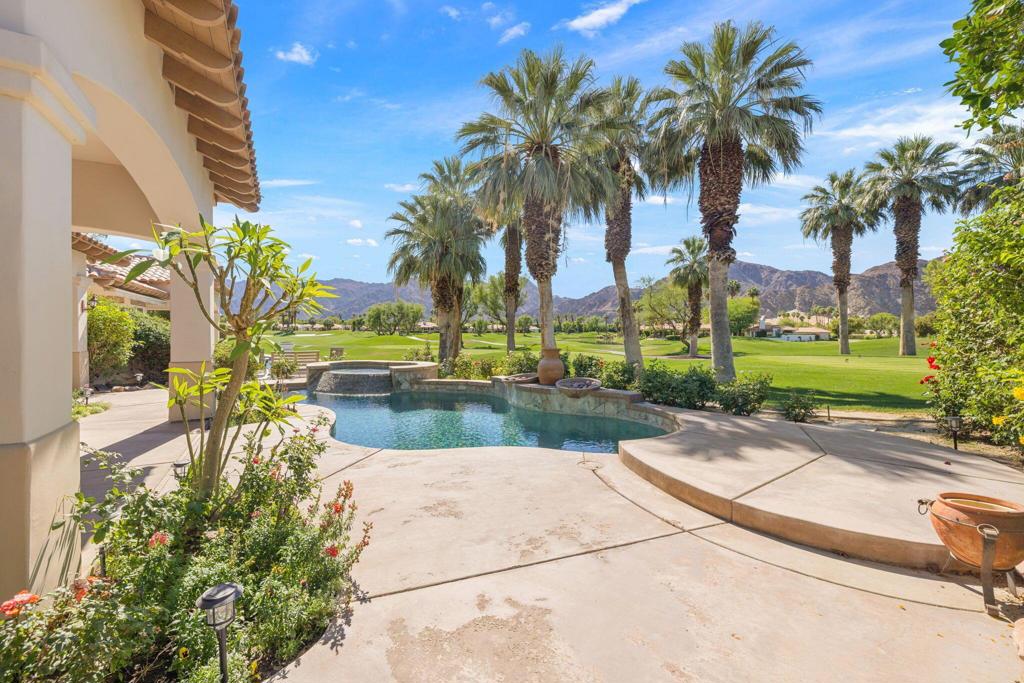 48145 Paso Tiempo Lane Property Photo 4