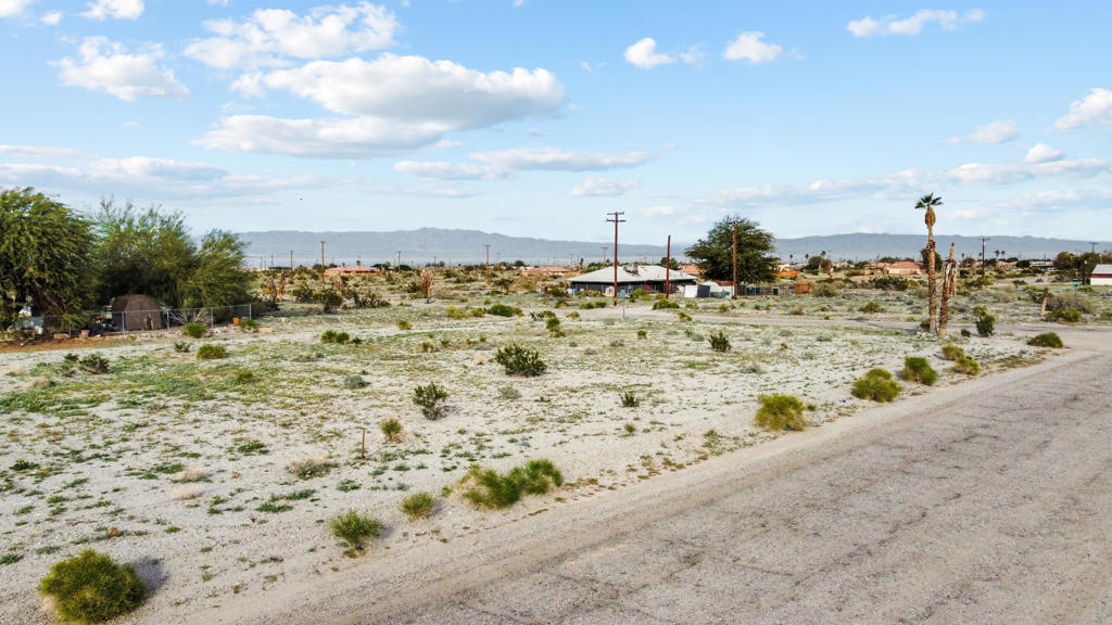 1552 Nile Drive Property Photo 3