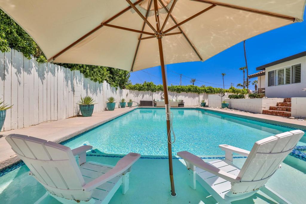 46890 Highland Palms Drive Property Photo 4