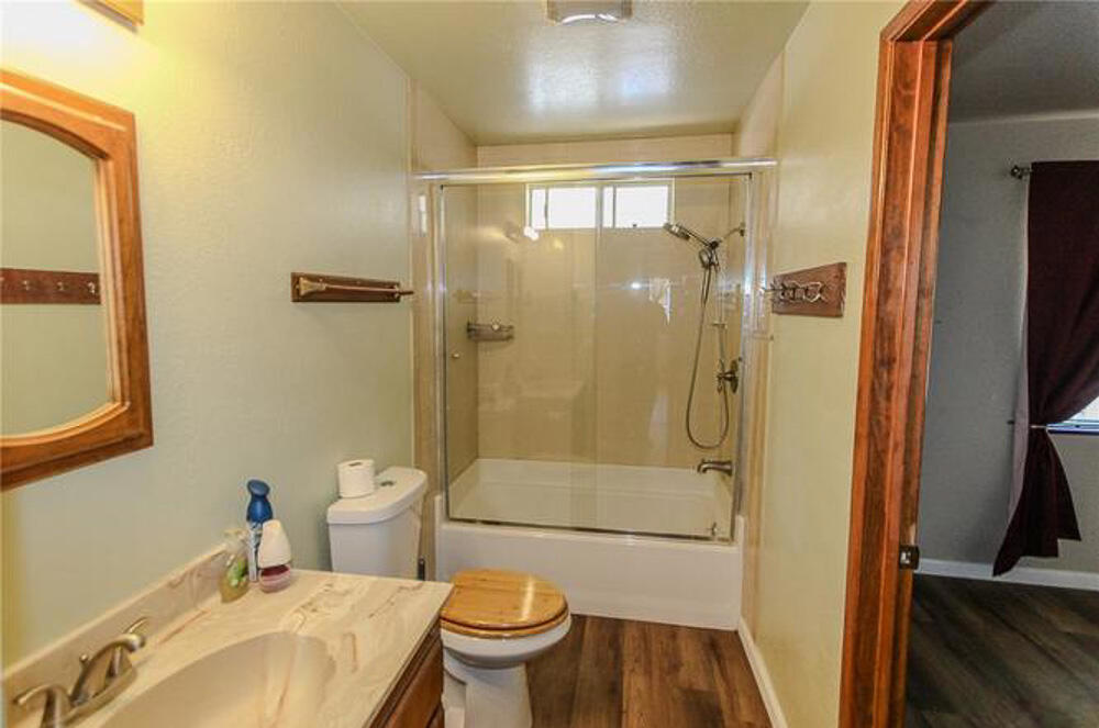 1084 Hugo Lane Property Photo 12