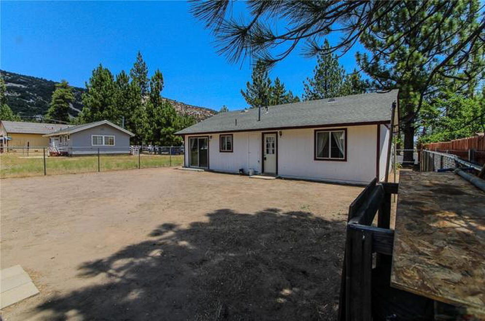 1084 Hugo Lane Property Photo 27