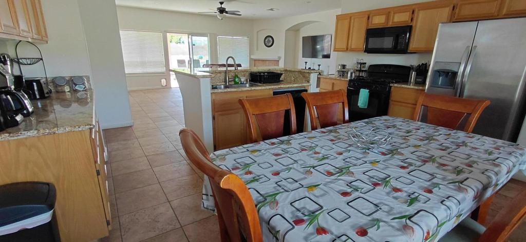 1523 Bryan Street Property Photo 11
