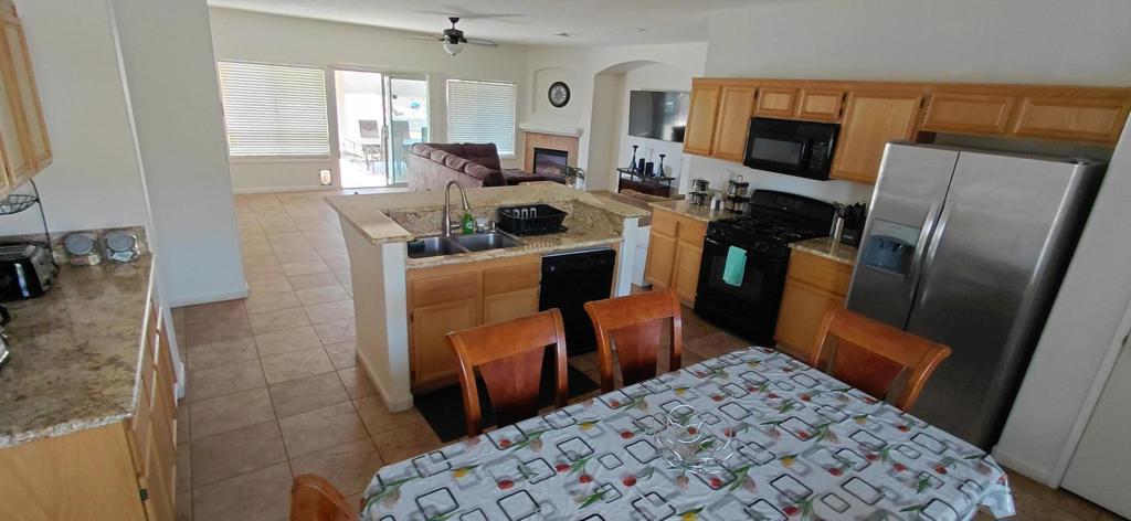 1523 Bryan Street Property Photo 12