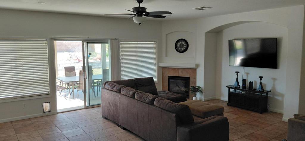 1523 Bryan Street Property Photo 15