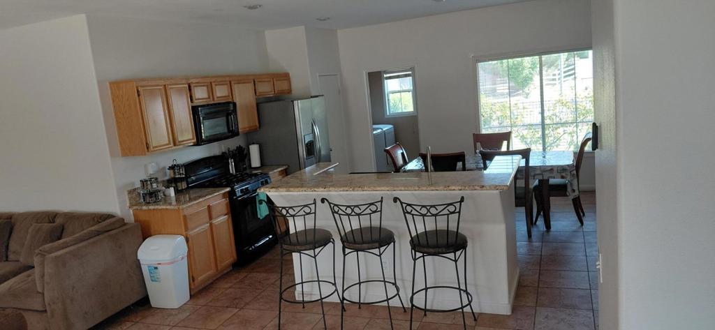 1523 Bryan Street Property Photo 16