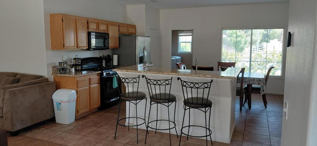 1523 Bryan Street Property Photo 17