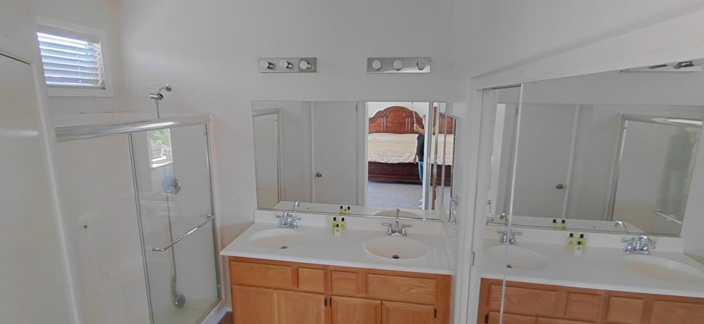 1523 Bryan Street Property Photo 33