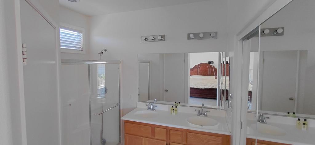 1523 Bryan Street Property Photo 35