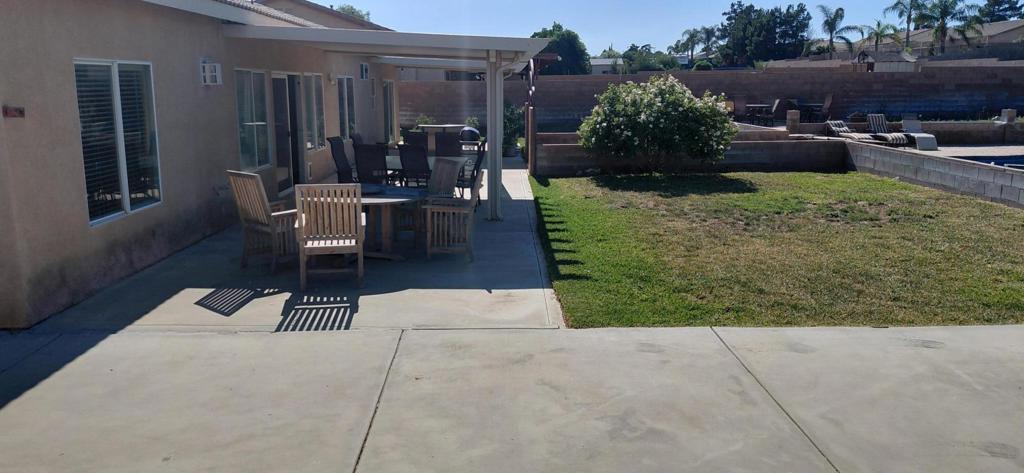 1523 Bryan Street Property Photo 52