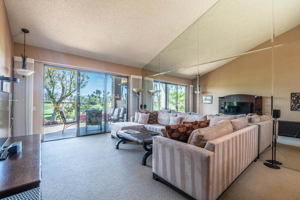 76185 Sweet Pea Way Property Photo 4