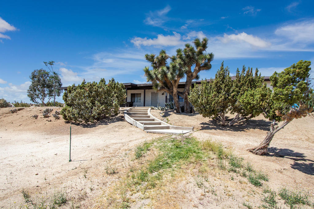 56949 Spencer Road Property Photo 16