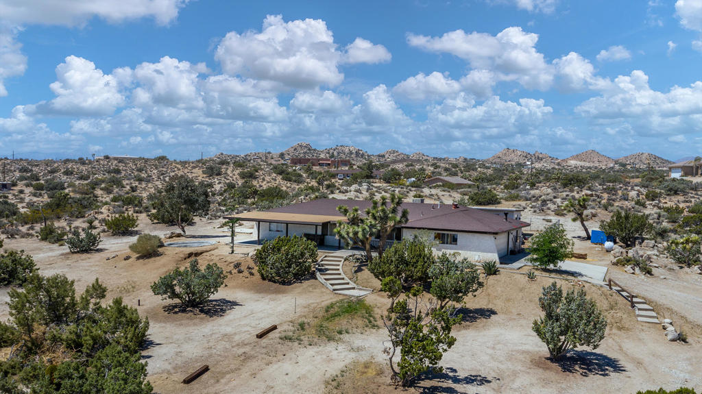 56949 Spencer Road Property Photo 27