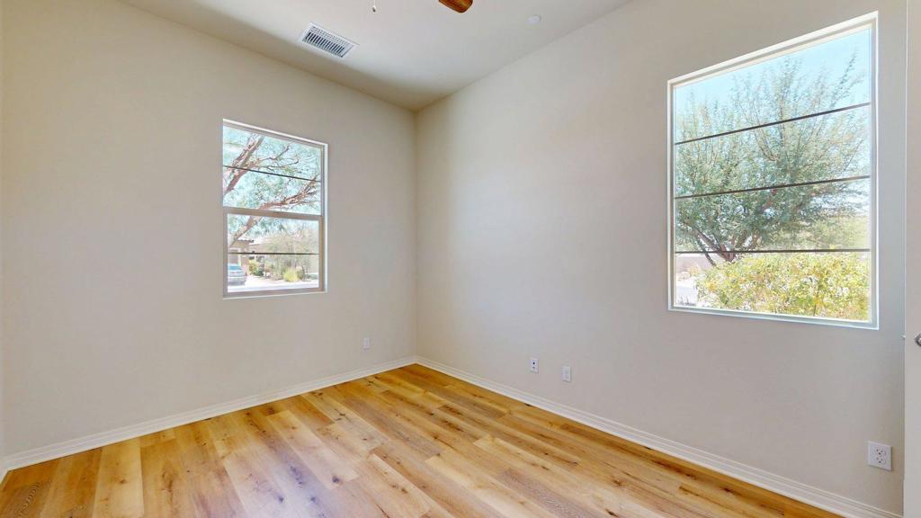 25 Pinot Noir Property Photo 21