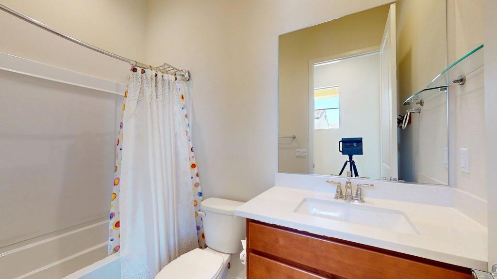 25 Pinot Noir Property Photo 22