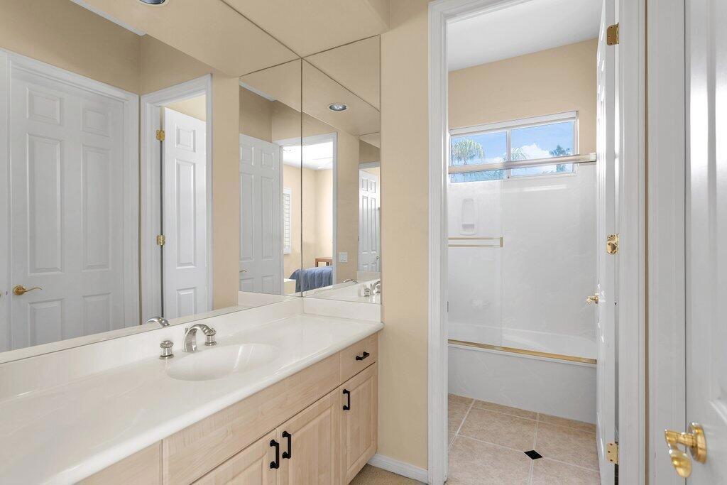 8 Macbeth Court Property Photo 19