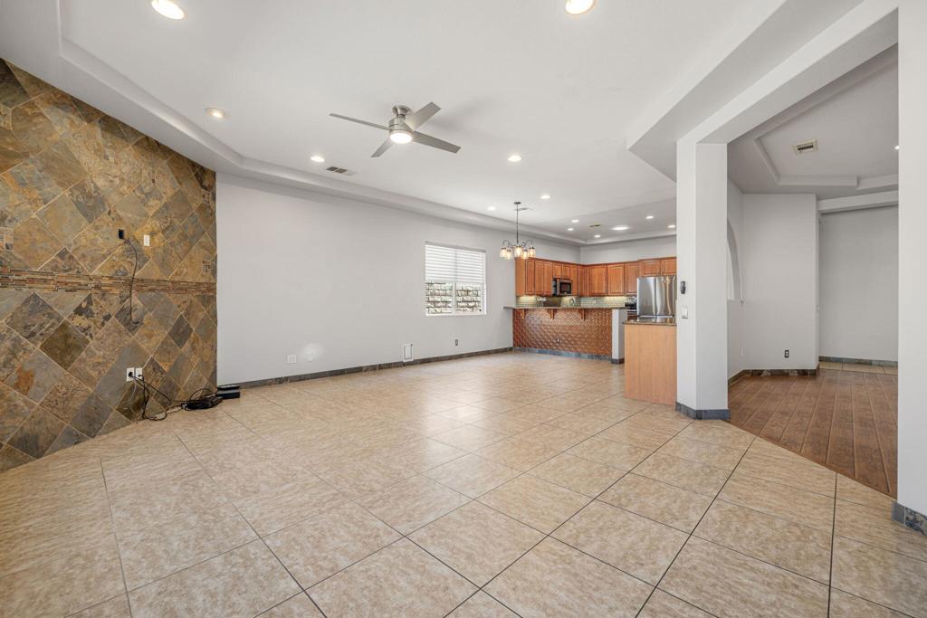 43425 Sentiero Drive Property Photo 8