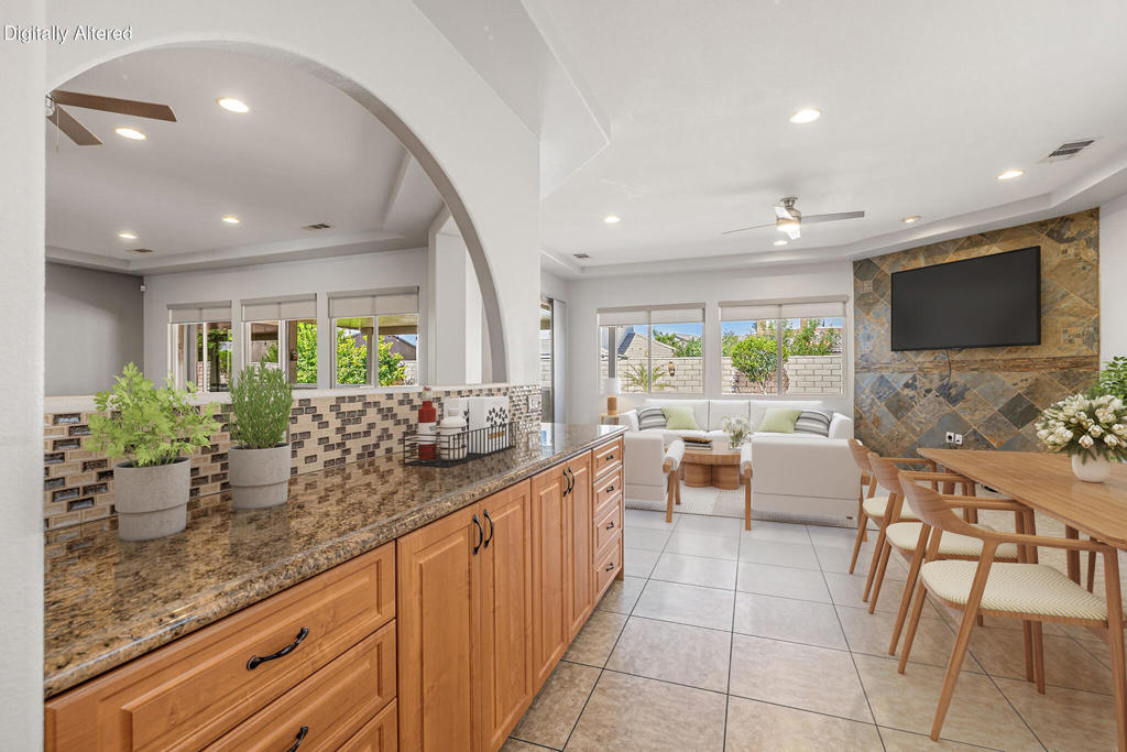 43425 Sentiero Drive Property Photo 13
