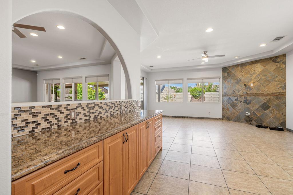 43425 Sentiero Drive Property Photo 14